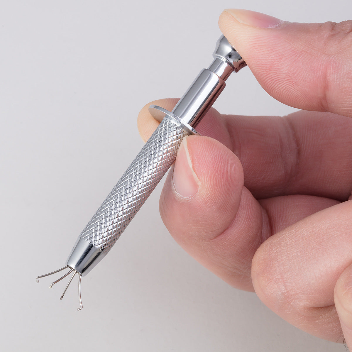 Piercing tool